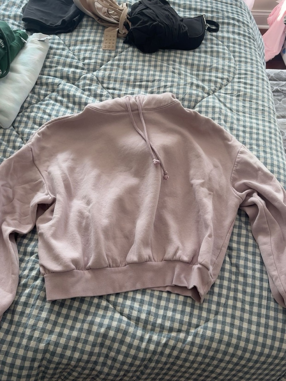 H&M Basic Cropped Hoodie in Dusty Mauve
